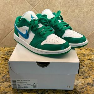 WOMENS JORDAN 1 LOW